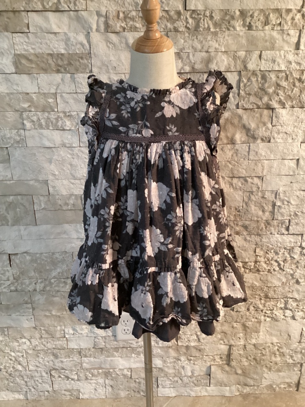 Tahari Kids Girl Floral Ruffled Tiered Twirl Dress Charcoal Pink 4T